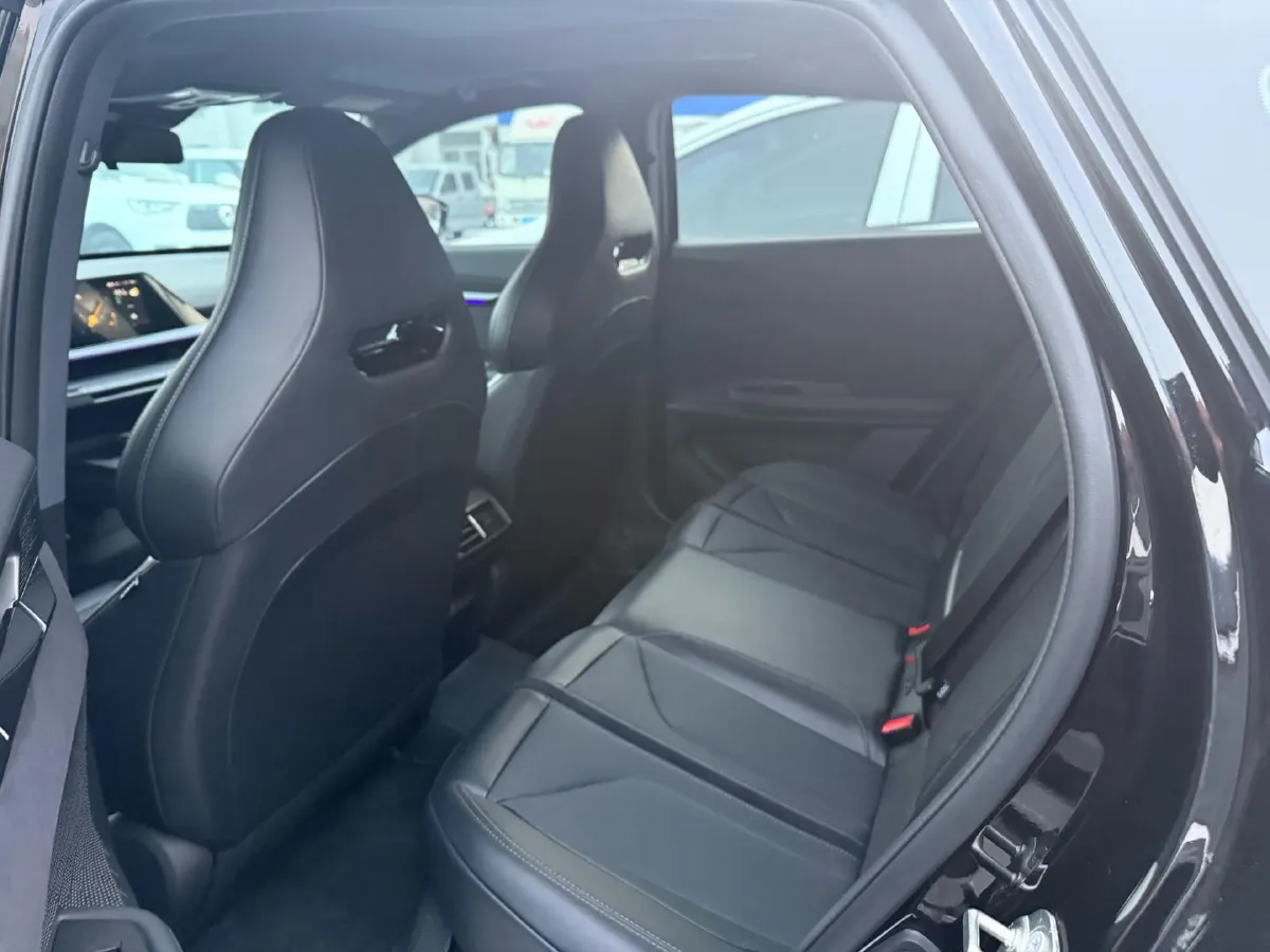 2025 ChangAn UNI-V 1.5T 192HP L4 7DCT,autocango,china used car exporter,china ev exporter,chinese used car exporter,chinese used ev exporter