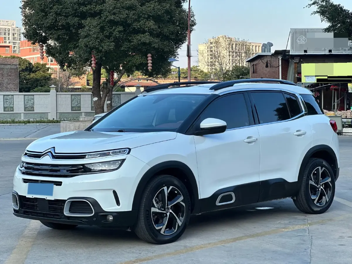 2022 Citroen C5 Aircross 1.8T 211HP L4 8AT