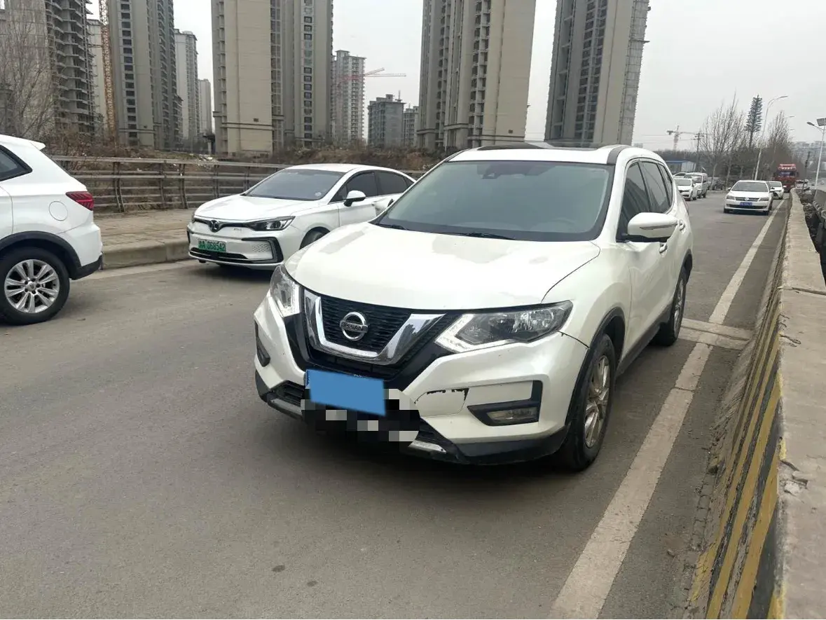 2021 Nissan X-Trail 2.0L 151HP L4 CVT