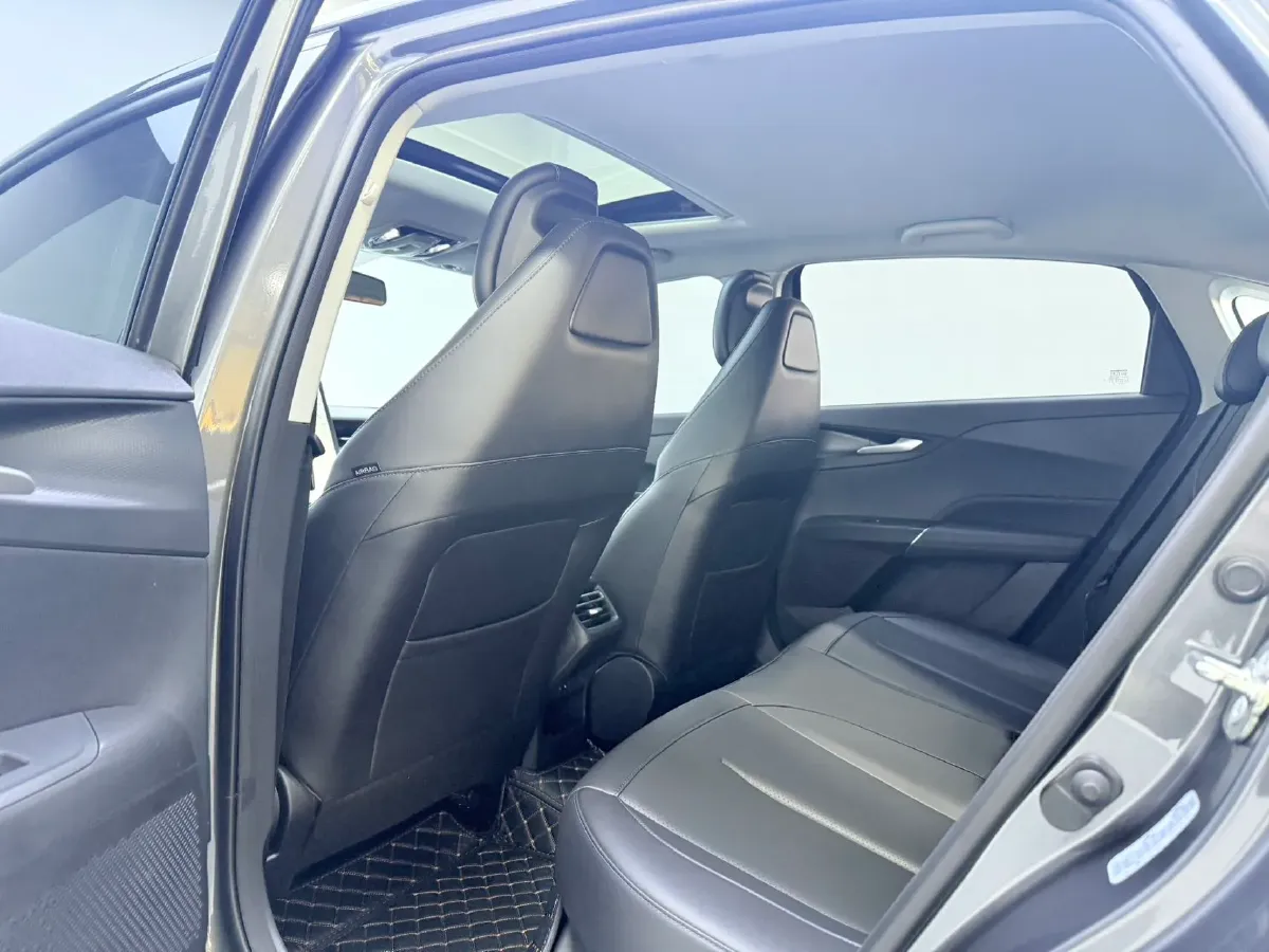 2023 ChangAn Lamore 1.5T 170HP L4 7DCT,autocango,china used car exporter,china ev exporter,chinese used car exporter,chinese used ev exporter