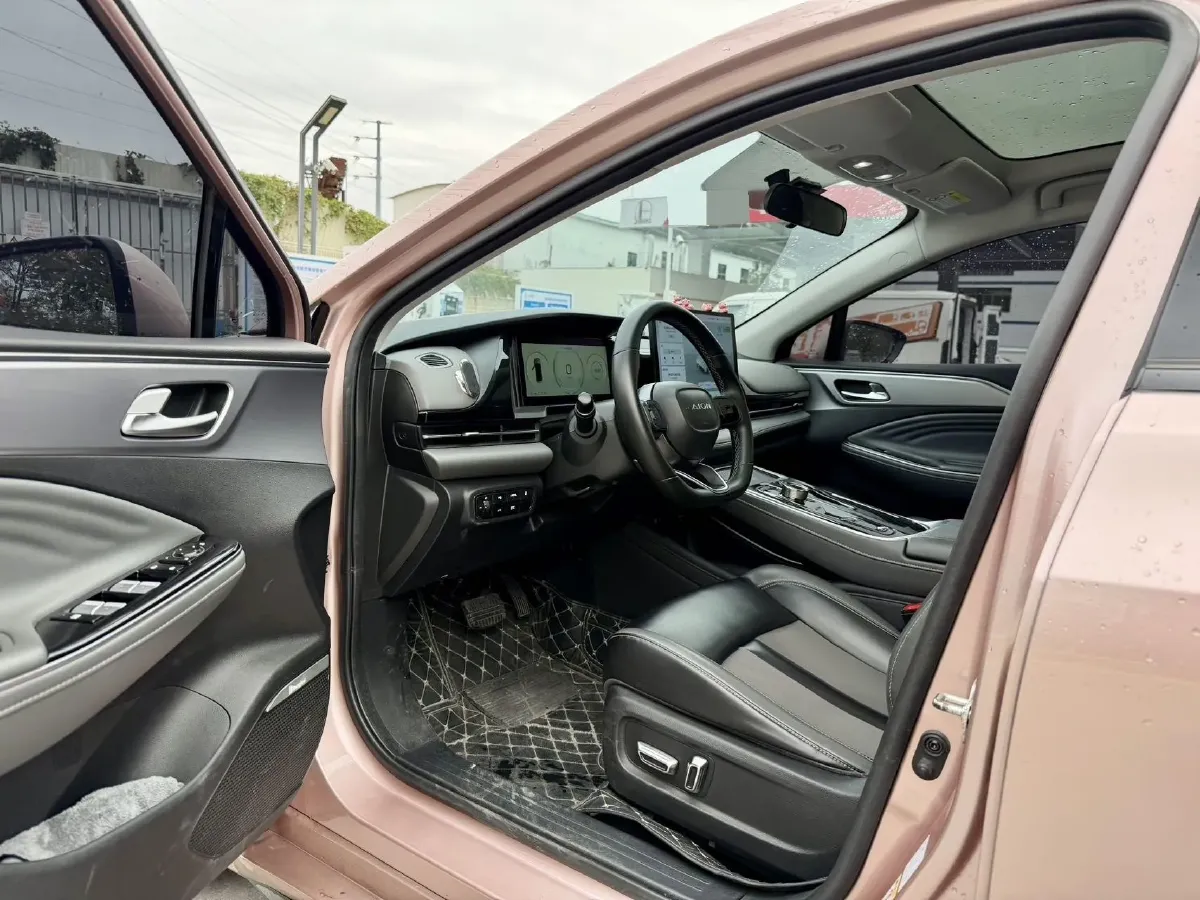 2022 ChangAn Oshan Z6 1.5T 170HP L4 6TCT PHEV 28.4KWH,autocango,china used car exporter,china ev exporter,chinese used car exporter,chinese used ev exporter