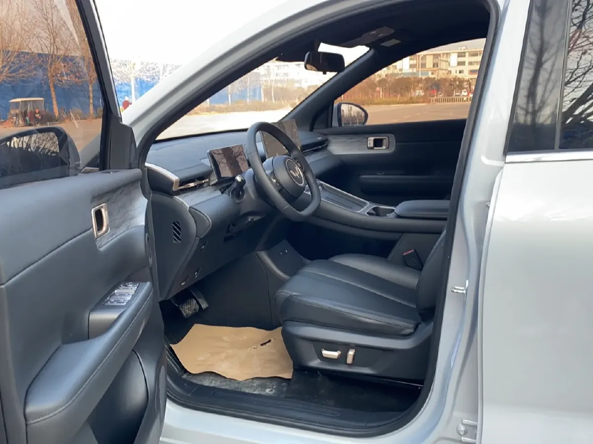 2024 WuLing XingGuangS 1.5L 106HP L4 E-CVT PHEV 20.5KWH,autocango,china used car exporter,china ev exporter,chinese used car exporter,chinese used ev exporter