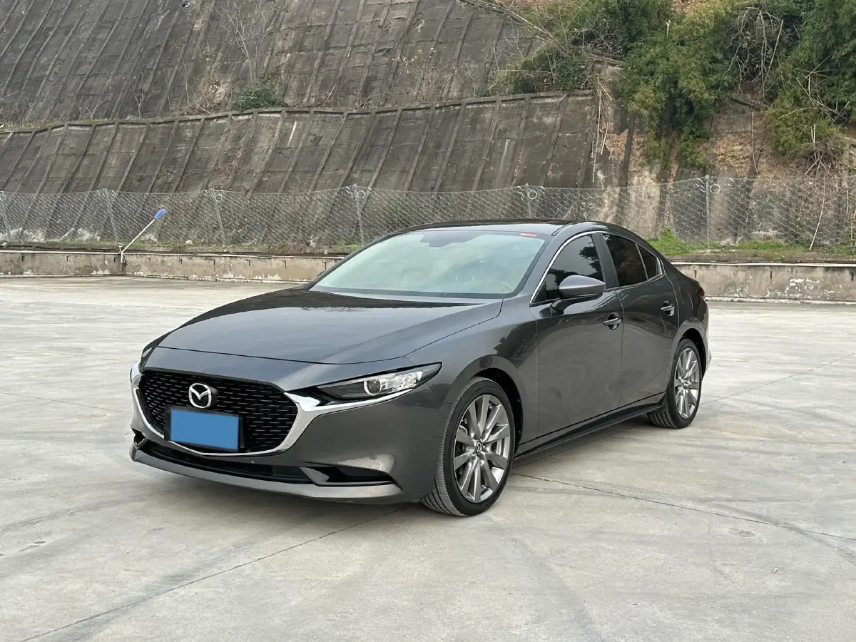 2021 Mazda 3 Axela 2.0L 158HP L4 6AT