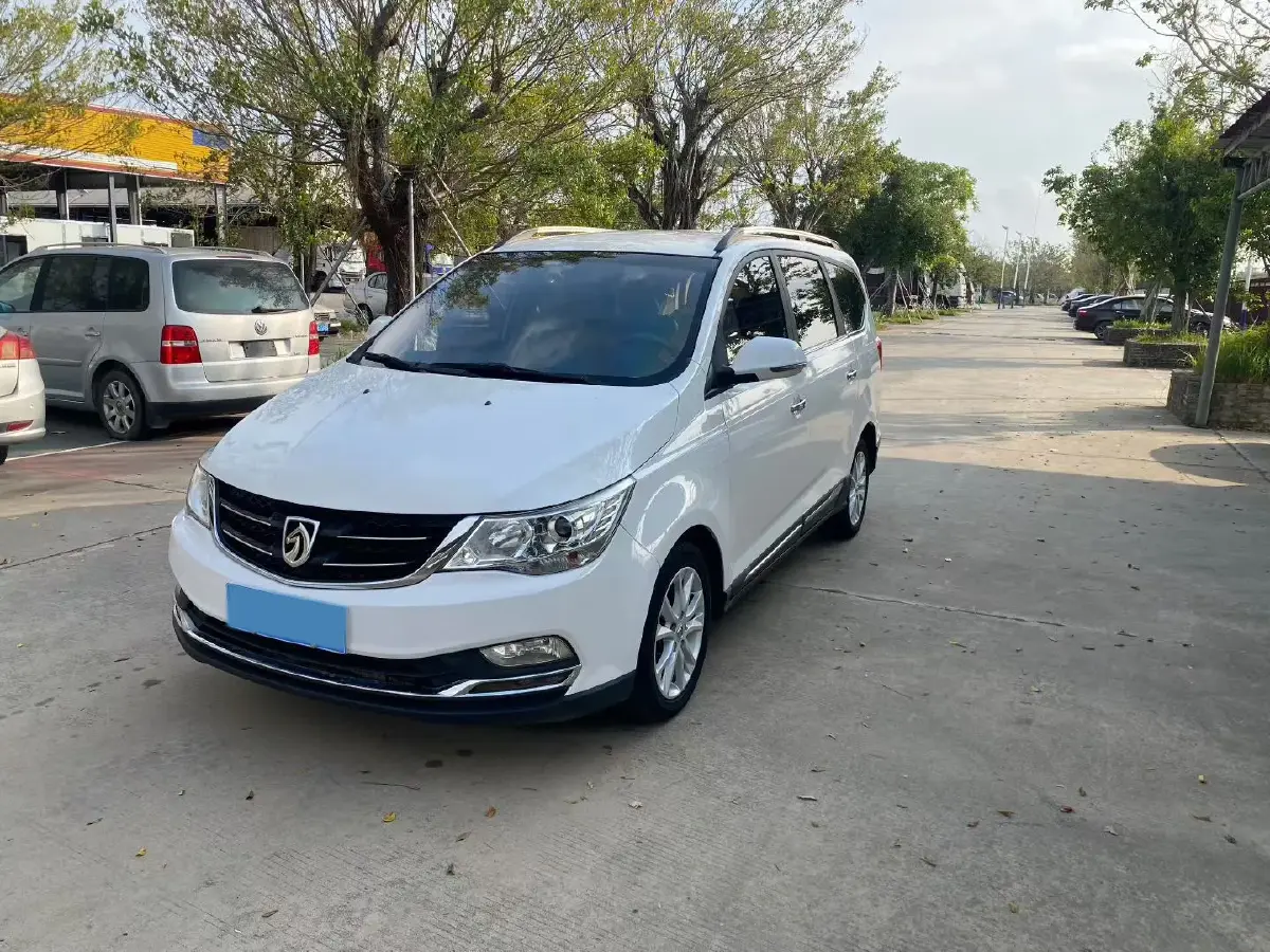 2016 BaoJun 730 1.5L 112HP L4 5MT