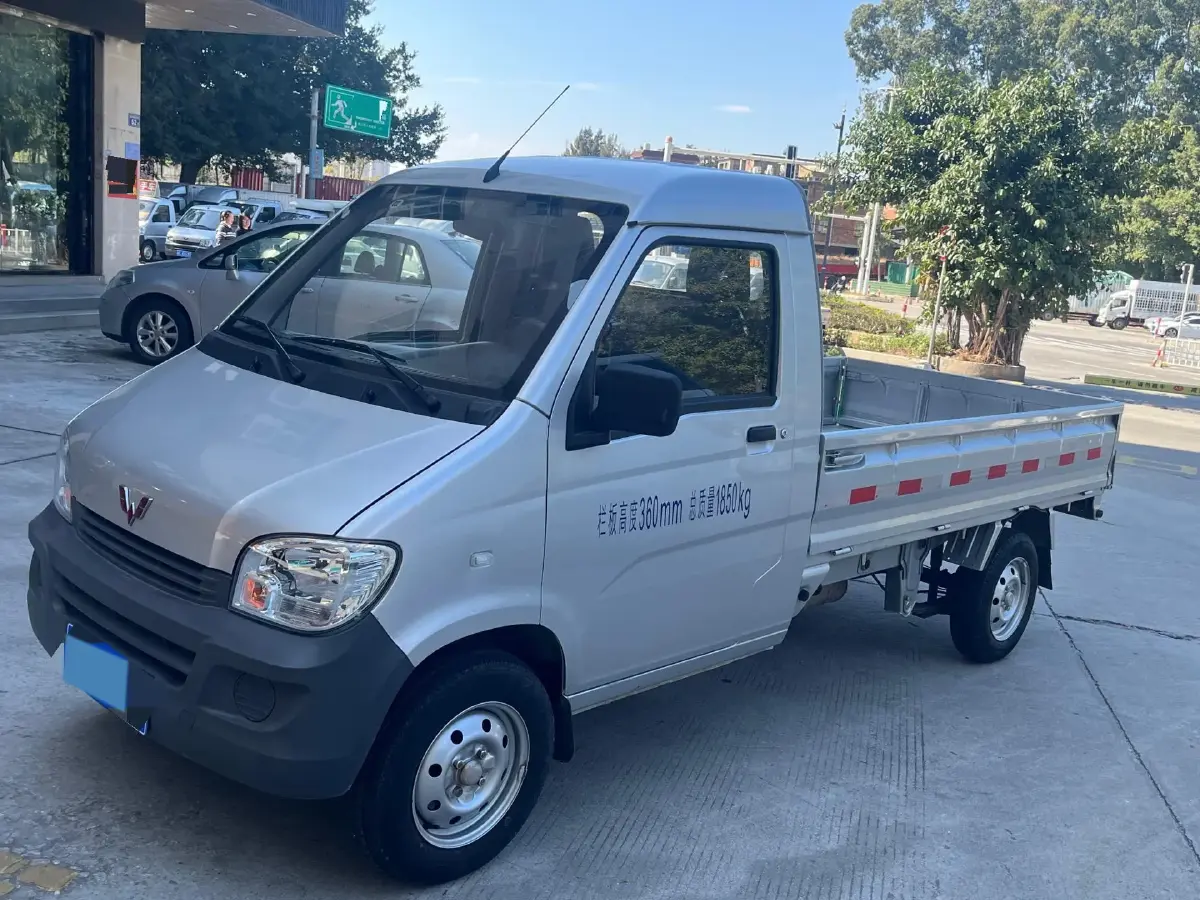 2023 WuLing ZhiGuang Mini Truck 1.5L 102HP L4 5MT