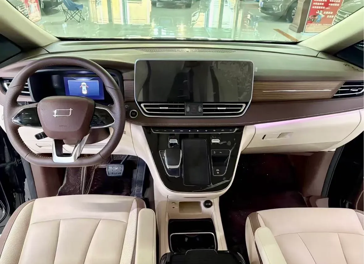 2023 Bestune M9 2.0T 252HP L4 8AT,autocango,china used car exporter,china ev exporter,chinese used car exporter,chinese used ev exporter