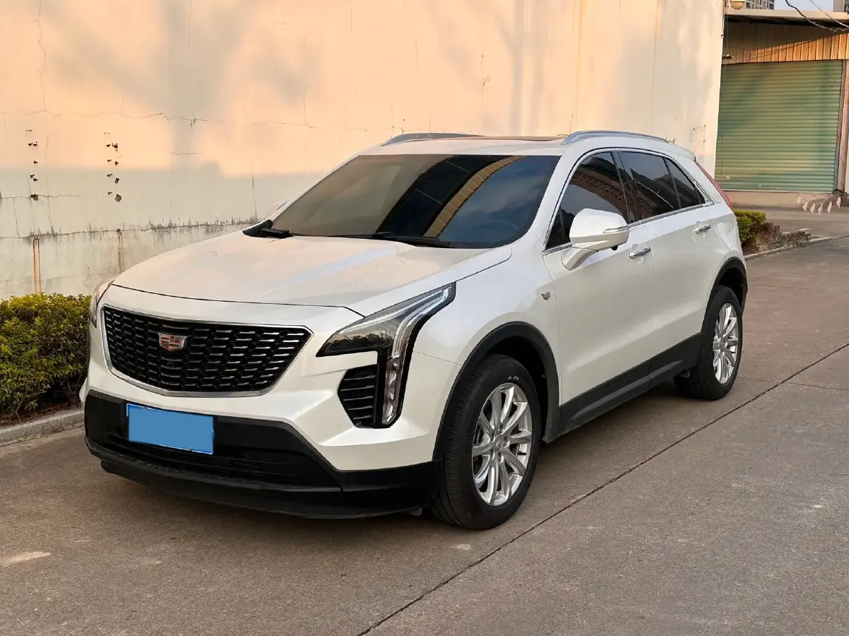 2022 Cadillac XT4 2.0T 237HP L4 9AT
