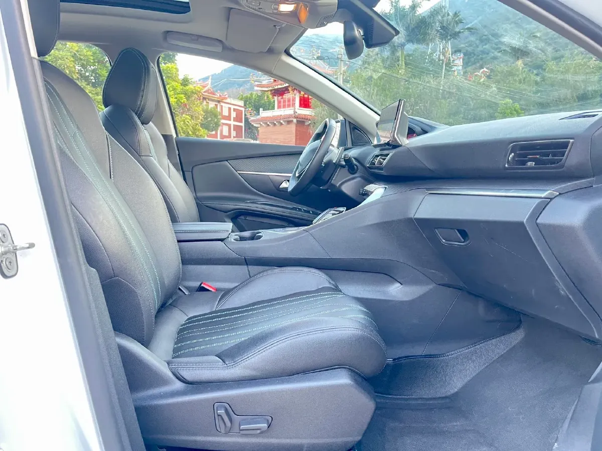 2021 Peugeot 4008 1.6T 170HP L4 8AT,autocango,china used car exporter,china ev exporter,chinese used car exporter,chinese used ev exporter