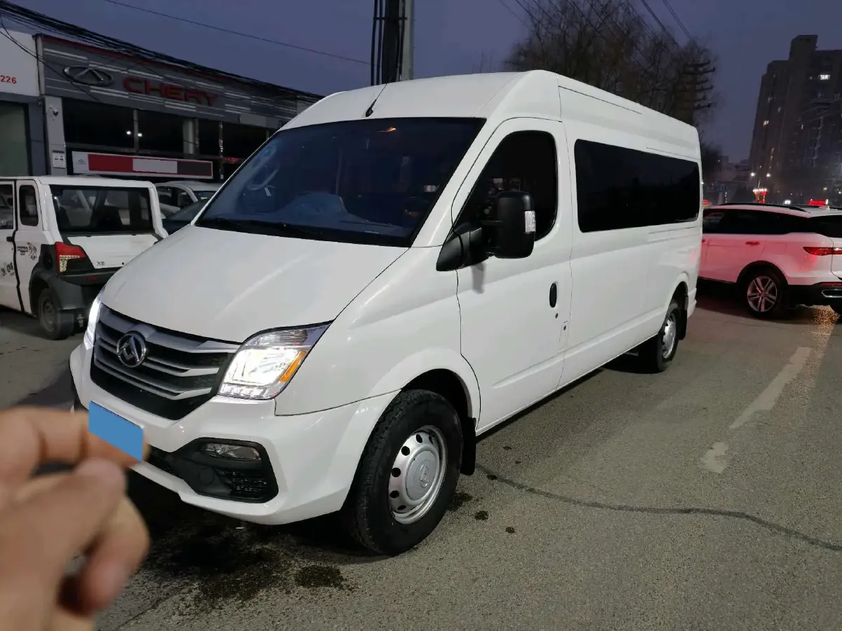 2019 MAXUS XinTu V80 2.0T 139HP L4 6MT