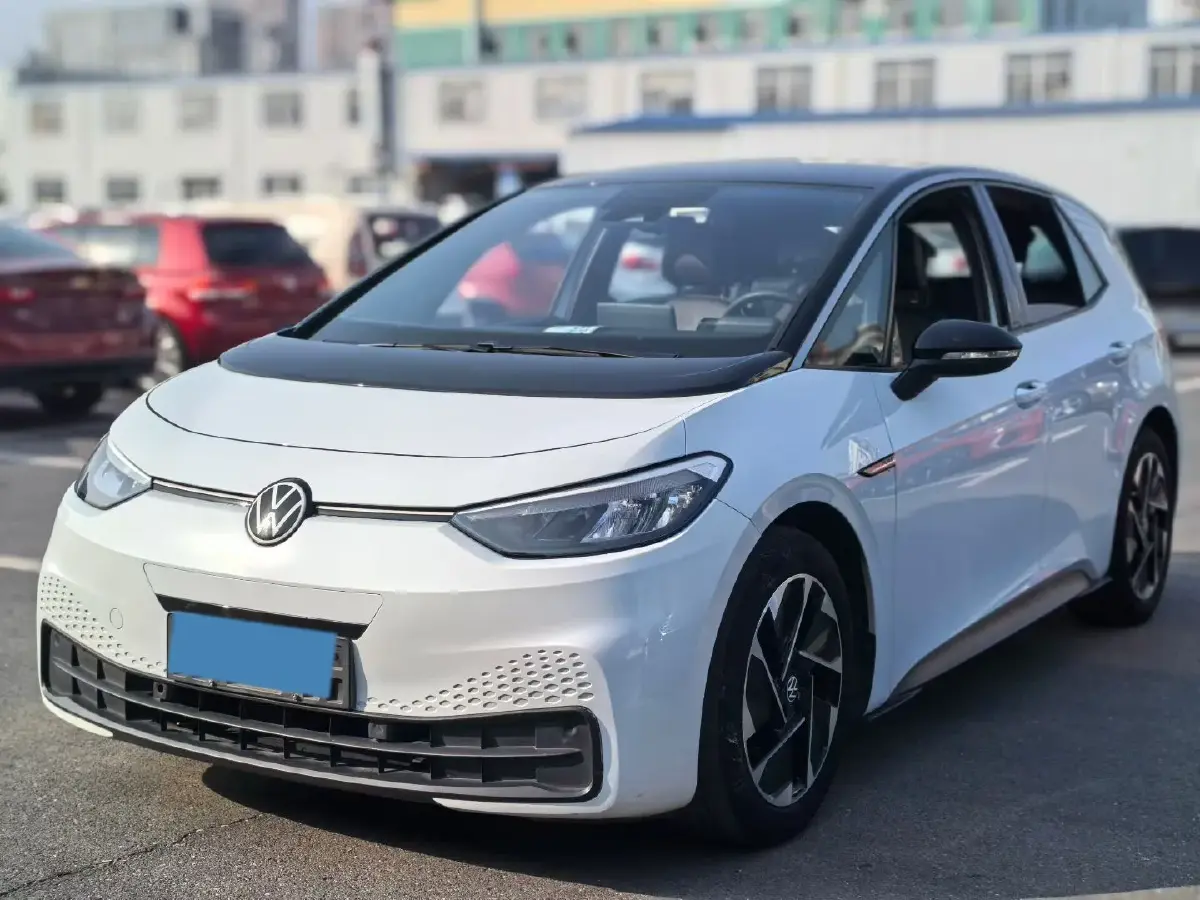 2023 Volkswagen ID.3 BEV 52.8KWH