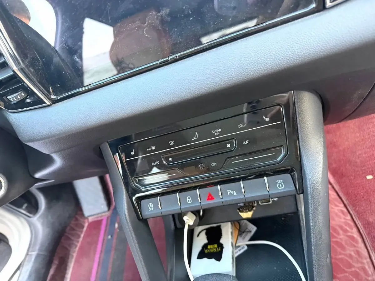 2022 Skoda Karoq 1.4T 150HP L4 7DCT,autocango,china used car exporter,china ev exporter,chinese used car exporter,chinese used ev exporter