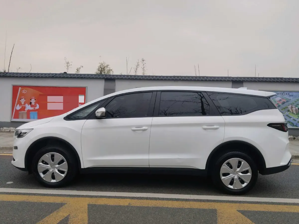 2025 Livan 8 BEV 68.03KWH,autocango,china used car exporter,china ev exporter,chinese used car exporter,chinese used ev exporter