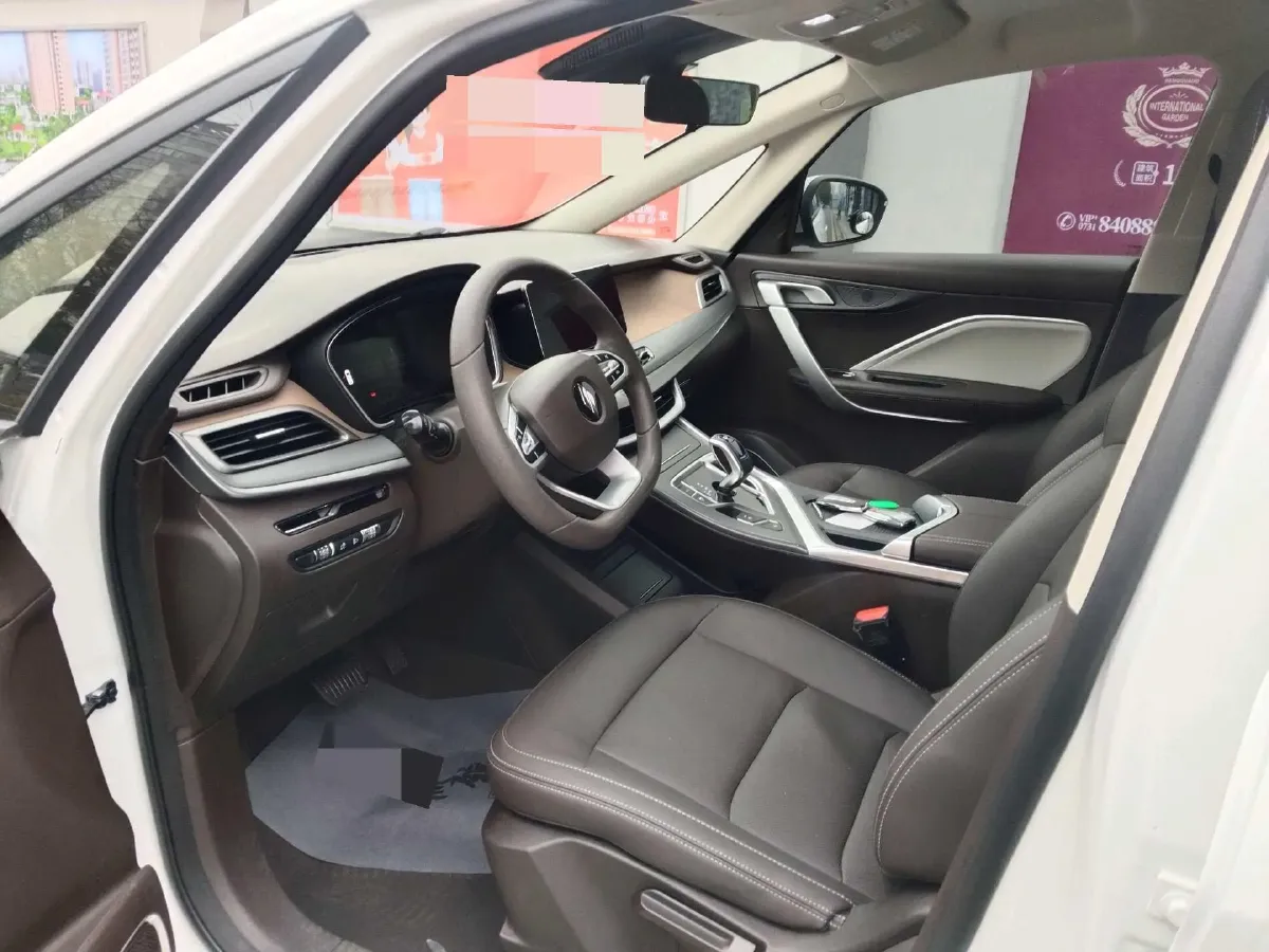 2025 Livan 8 BEV 68.03KWH,autocango,china used car exporter,china ev exporter,chinese used car exporter,chinese used ev exporter