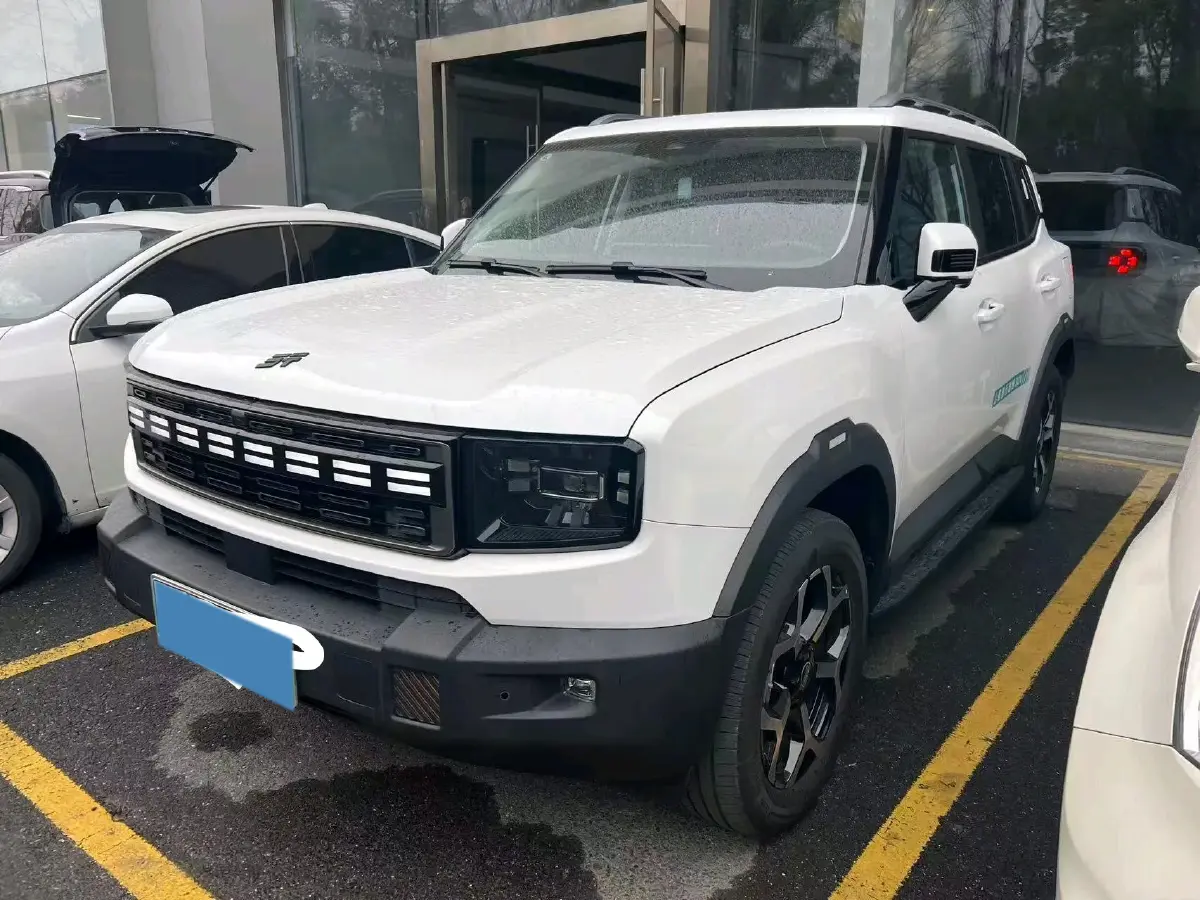 2025 MAXUS XinTu V70 2.0T 150HP L4 9AT