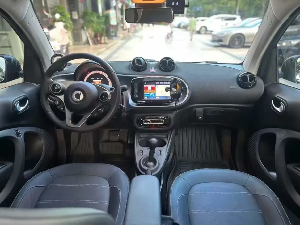 2018 Smart smart forfour 0.9T 90HP L3 6DCT,autocango,china used car exporter,china ev exporter,chinese used car exporter,chinese used ev exporter