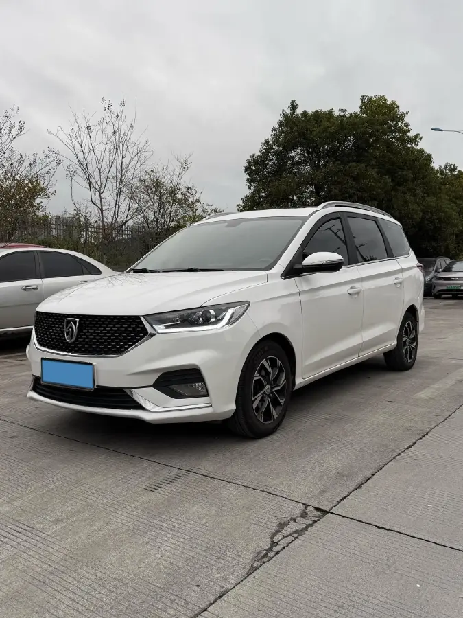2019 BaoJun 360 1.5L 105HP L4 CVT