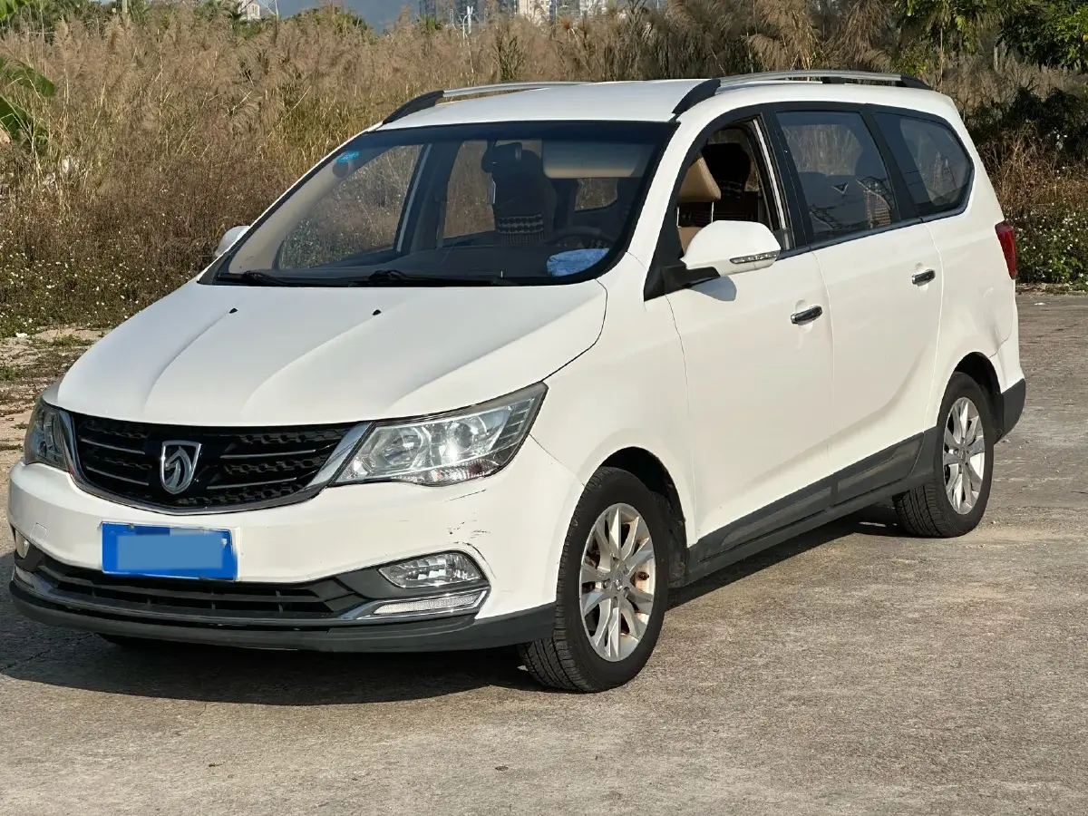 2016 BaoJun 560 1.5T 150HP L4 6MT