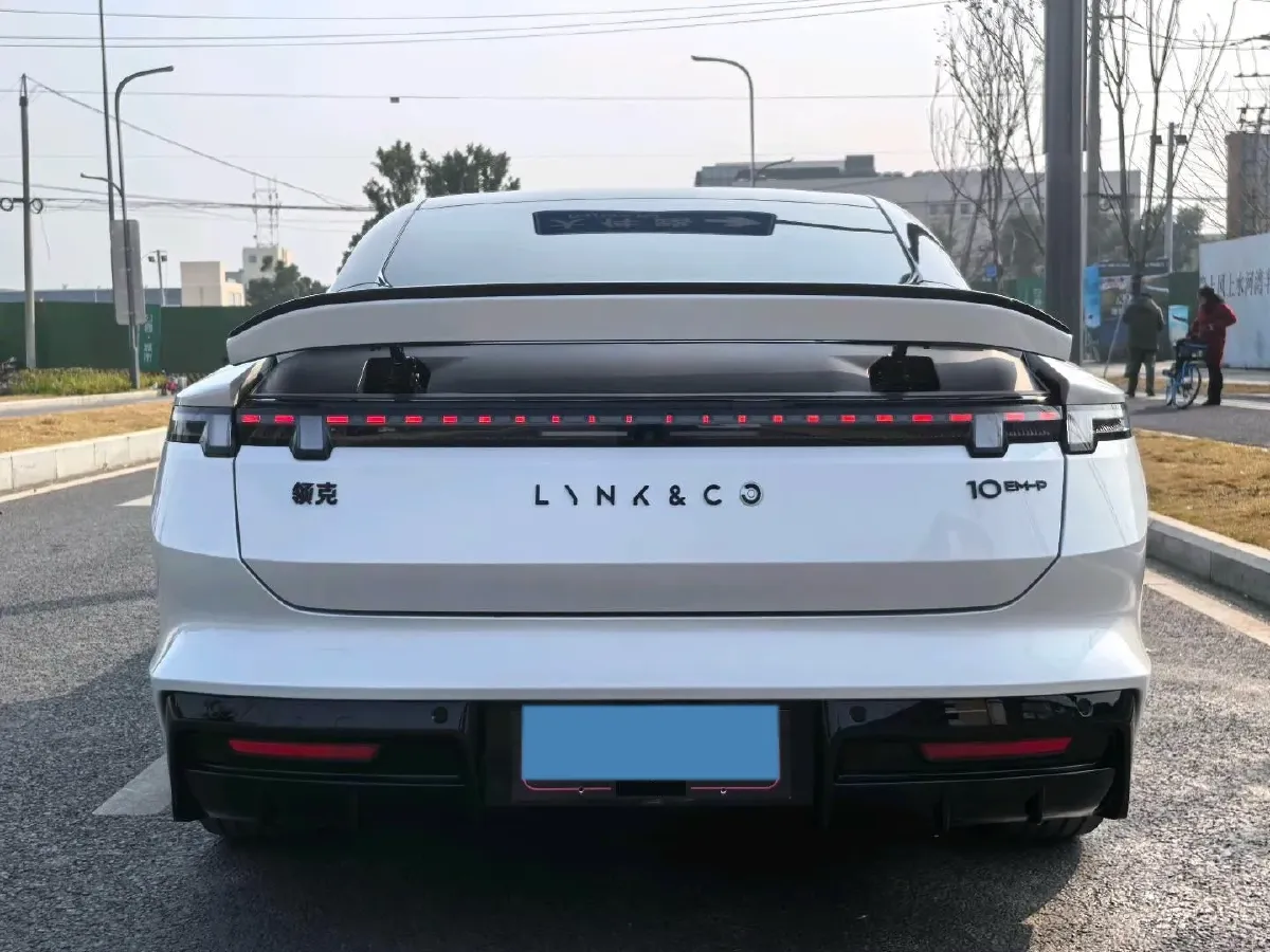 2025 LYNK&CO 10 EM-P 1.5T 163HP L4 3DHT PHEV,autocango,china used car exporter,china ev exporter,chinese used car exporter,chinese used ev exporter