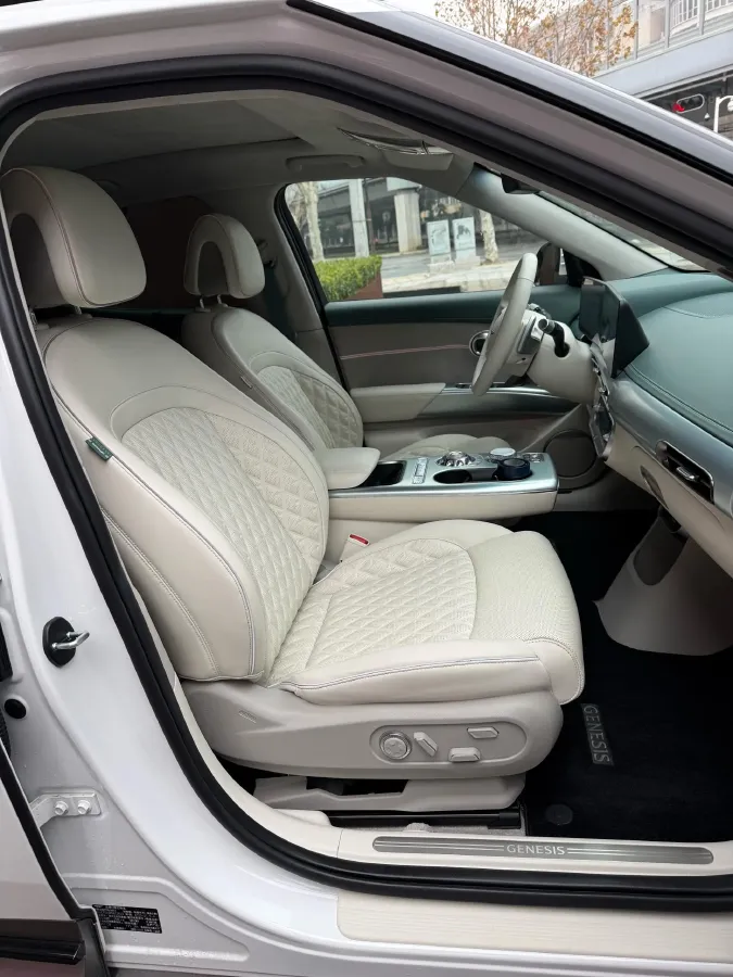 2023 Genesis GV60 BEV 76.4KWH,autocango,china used car exporter,china ev exporter,chinese used car exporter,chinese used ev exporter