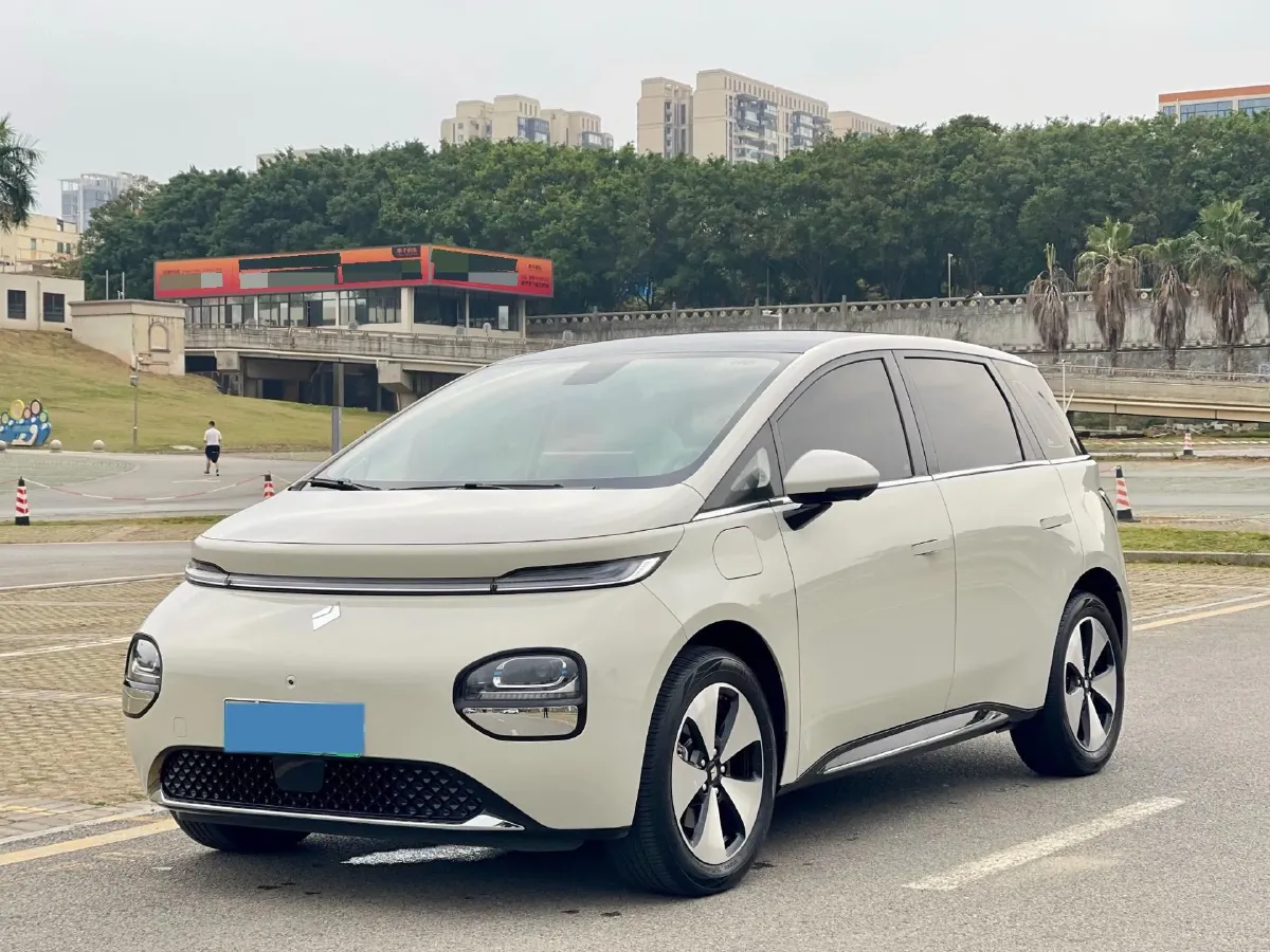 2023 BaoJun Cloud BEV 50.6KWH,autocango,china used car exporter,china ev exporter,chinese used car exporter,chinese used ev exporter