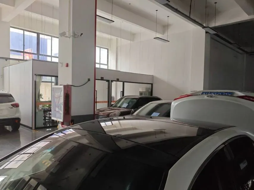 2019 Toyota Camry 2.5L 209HP L4 8AT,autocango,china used car exporter,china ev exporter,chinese used car exporter,chinese used ev exporter