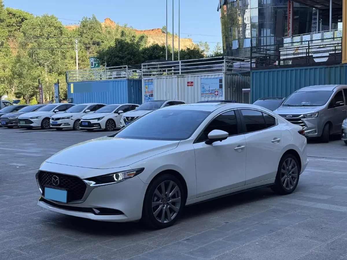 2022 Mazda 3 Axela 2.0L 158HP L4 6AT