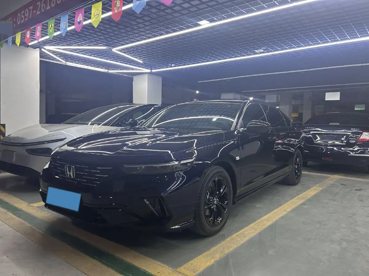 2025 Honda Accord 1.5T 192HP L4 CVT