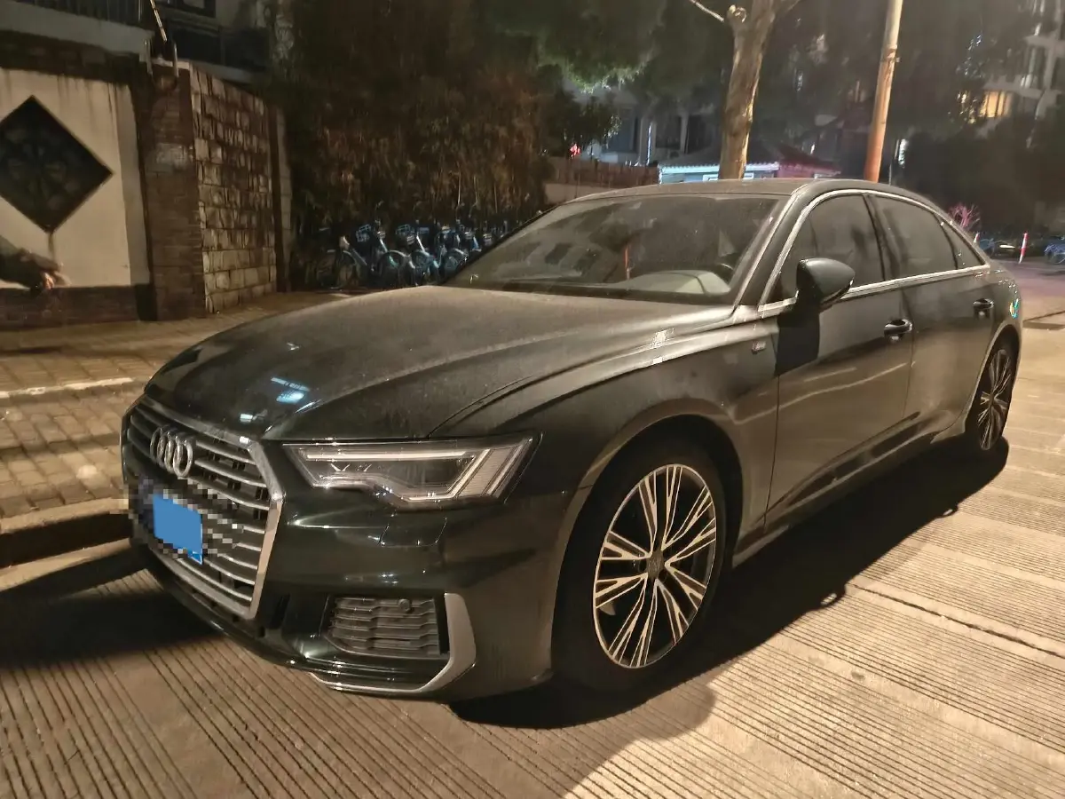 2021 Audi A6L 2.0T 190HP L4 7DCT