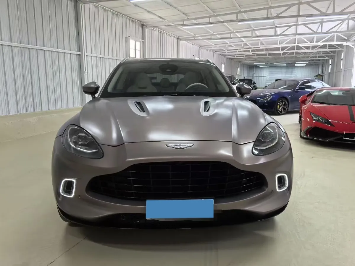 2021 Aston Martin DBX 4.0T 550HP V8 9AT,autocango,china used car exporter,china ev exporter,chinese used car exporter,chinese used ev exporter
