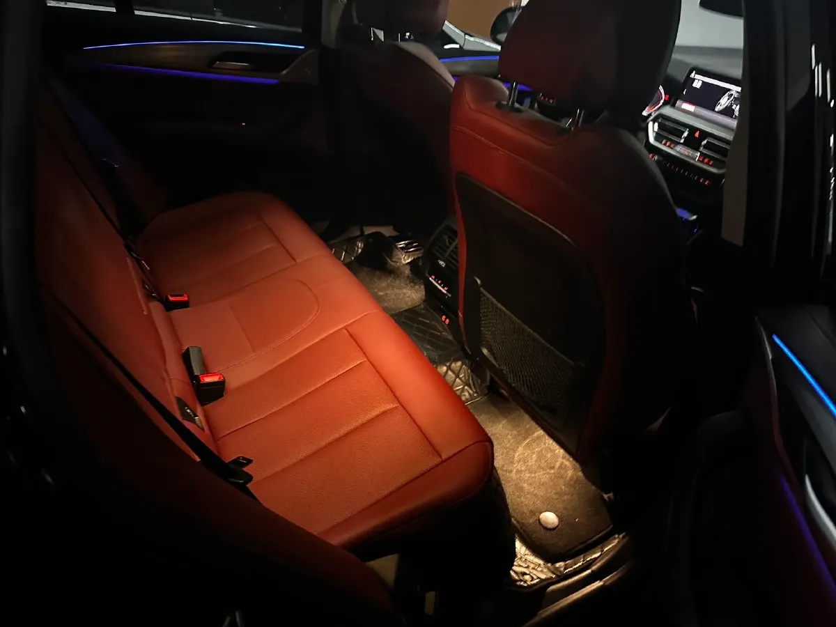 2022 BMW X4 2.0T 245HP L4 8AT,autocango,china used car exporter,china ev exporter,chinese used car exporter,chinese used ev exporter