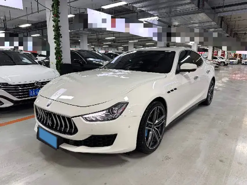 2021 Maserati Ghibli 2.0T 330HP L4 8AT