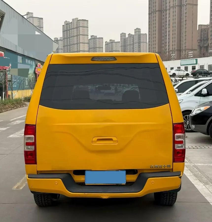 2018 Isuzu Jim 2.0T 204HP L4 5MT,autocango,china used car exporter,china ev exporter,chinese used car exporter,chinese used ev exporter