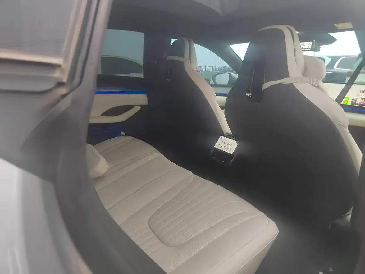 2025 JiYue 07 BEV 100KWH,autocango,china used car exporter,china ev exporter,chinese used car exporter,chinese used ev exporter