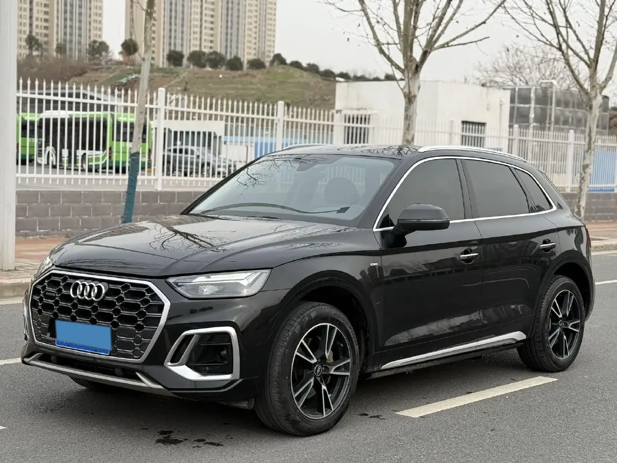 2024 Audi Q5L 2.0T 190HP L4 7DCT