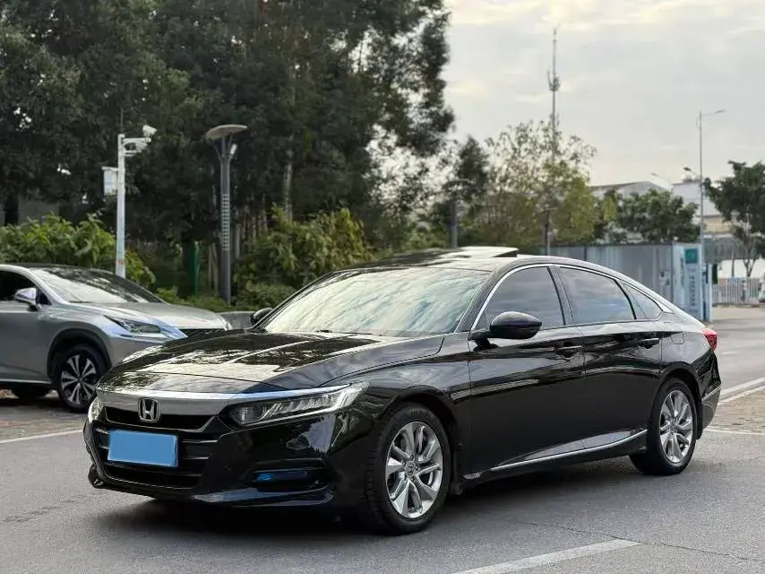 2018 Honda Accord 1.5T 194HP L4 CVT