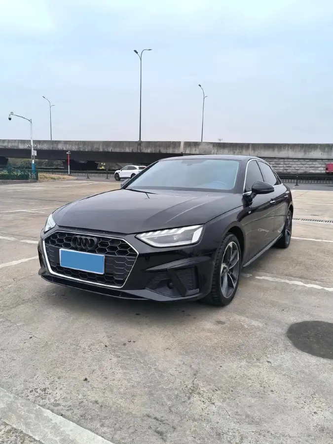 2020 Audi A4L 2.0T 190HP L4 7DCT