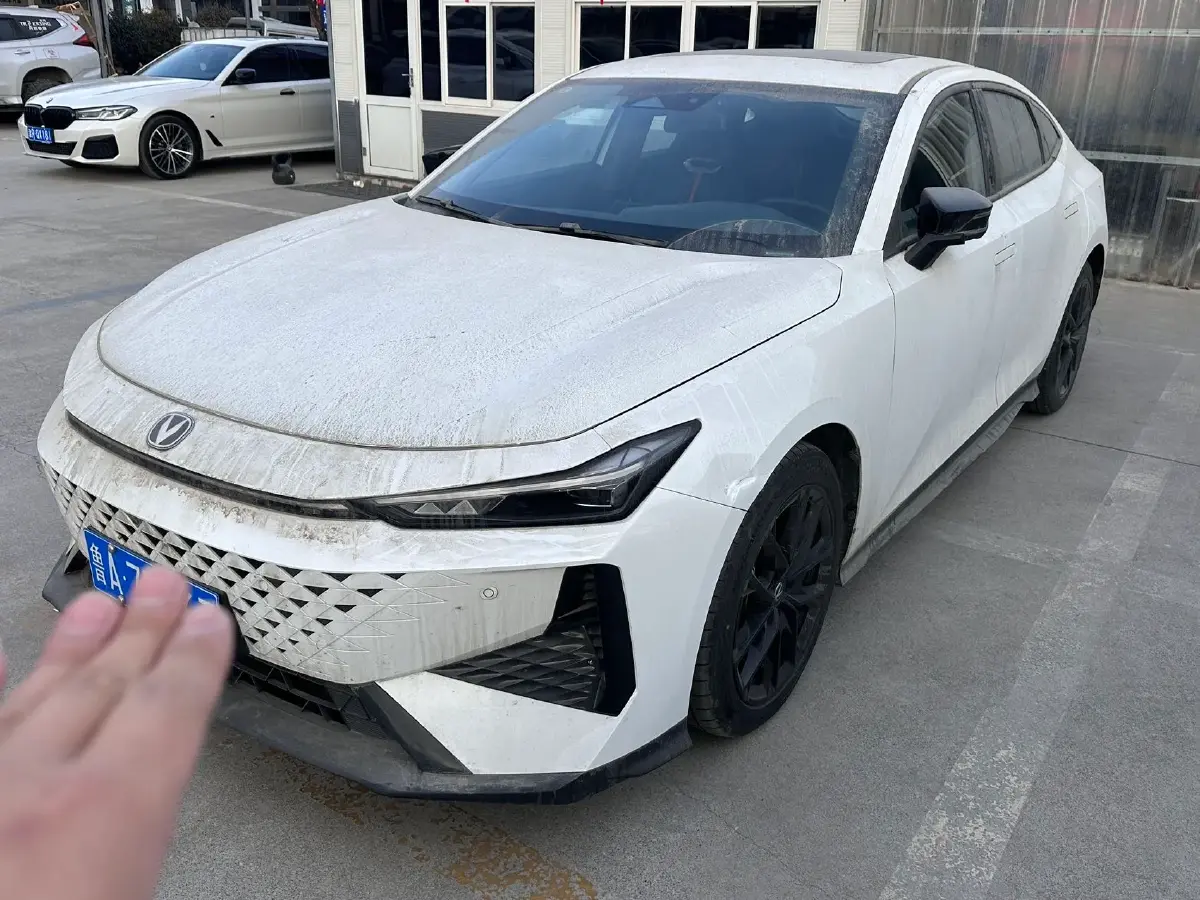 2024 ChangAn UNI-V 1.5T 188HP L4 7DCT