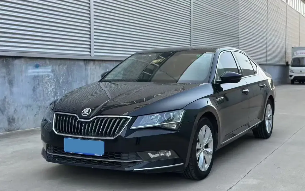 2018 Skoda Superb 1.8T 180HP L4 7DCT