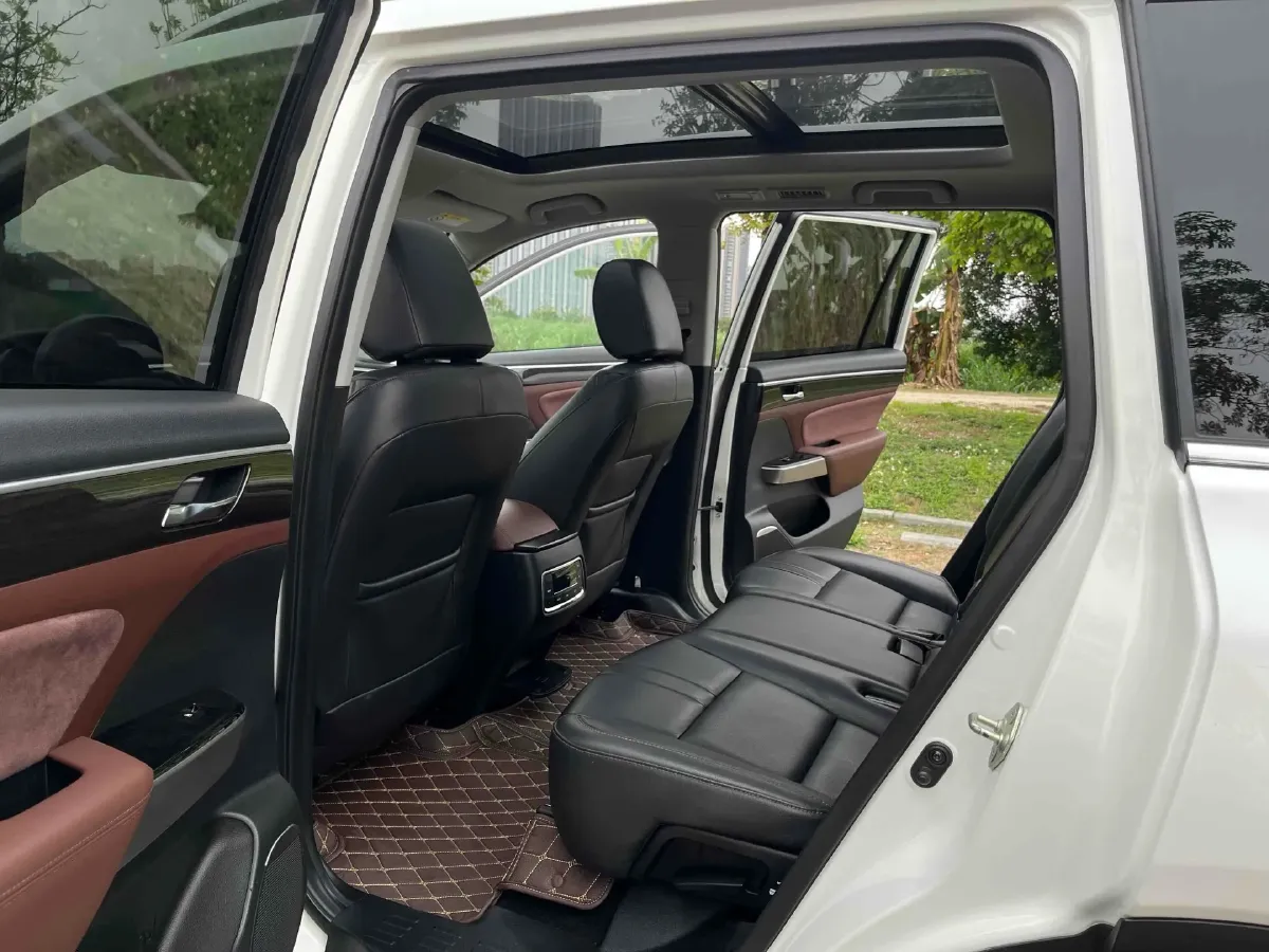 2017 GAC Trumpchi GS8 2.0T 201HP L4 6AT,autocango,china used car exporter,china ev exporter,chinese used car exporter,chinese used ev exporter