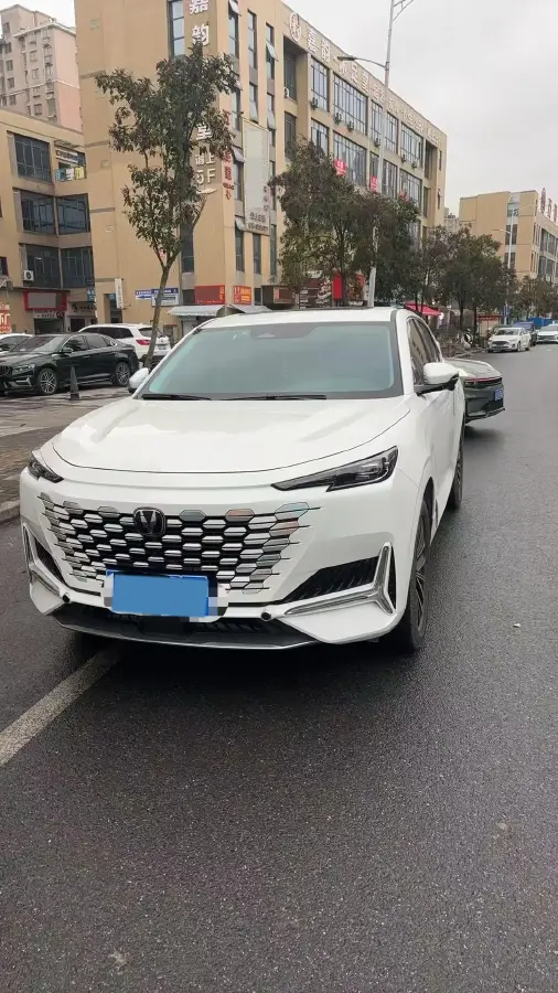 2024 ChangAn UNI-K 2.0T 233HP L4 8AT