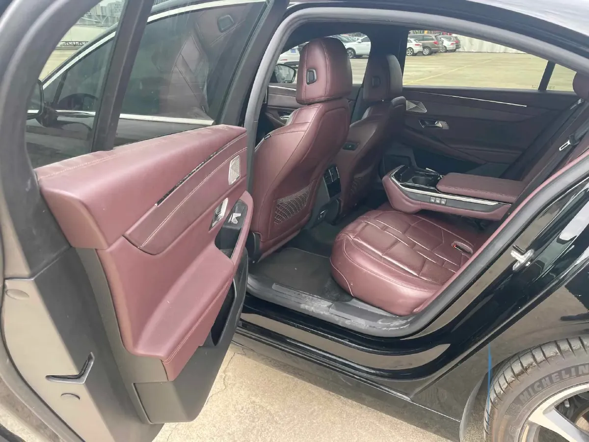 2021 Volvo S60 PHEV 2.0T 303HP L4 8AT PHEV 11.6KWH,autocango,china used car exporter,china ev exporter,chinese used car exporter,chinese used ev exporter