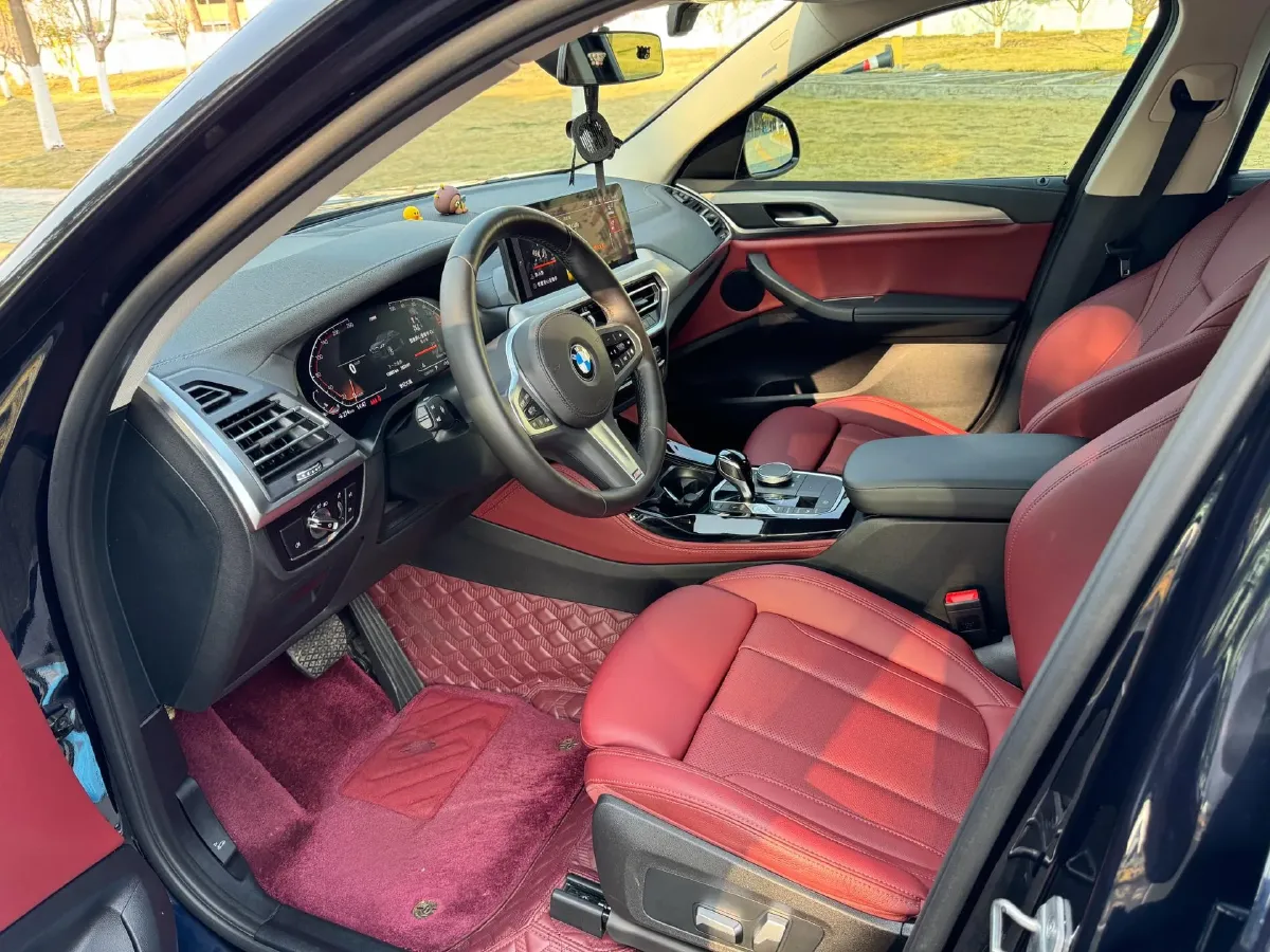 2022 BMW X4 2.0T 245HP L4 8AT,autocango,china used car exporter,china ev exporter,chinese used car exporter,chinese used ev exporter