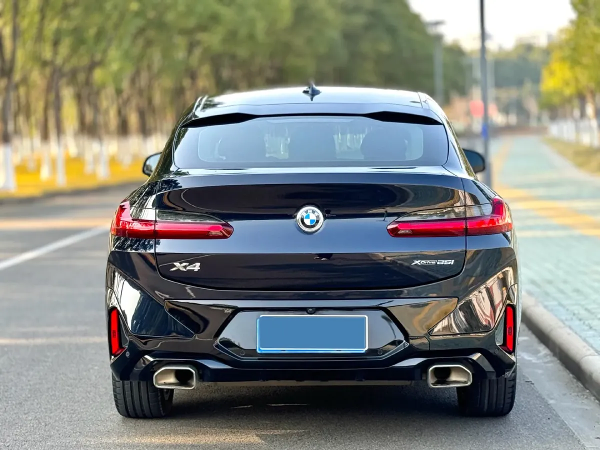 2022 BMW X4 2.0T 245HP L4 8AT,autocango,china used car exporter,china ev exporter,chinese used car exporter,chinese used ev exporter