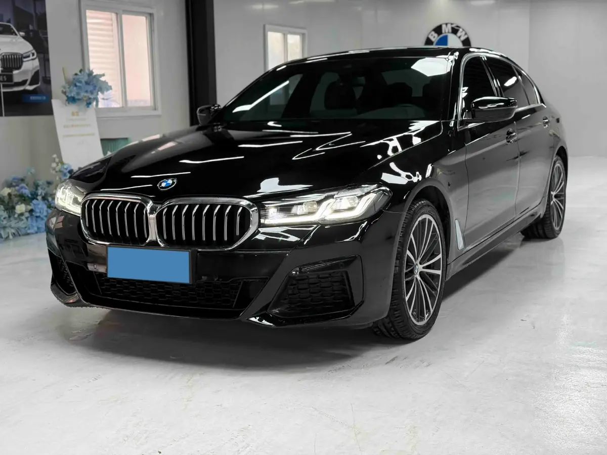 2022 BMW 5 Series 2.0T 252HP L4 8AT