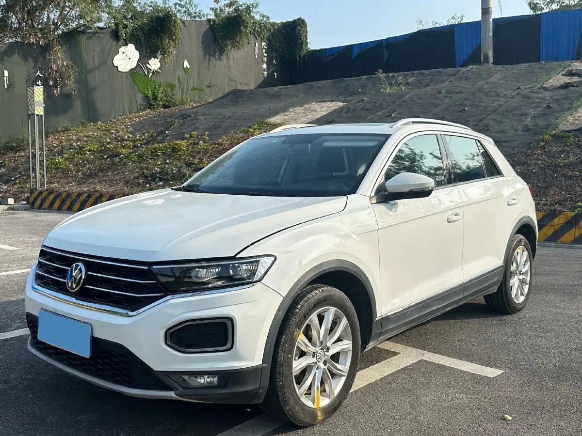 2020 Volkswagen T-Roc 1.4T 150HP L4 7DCT