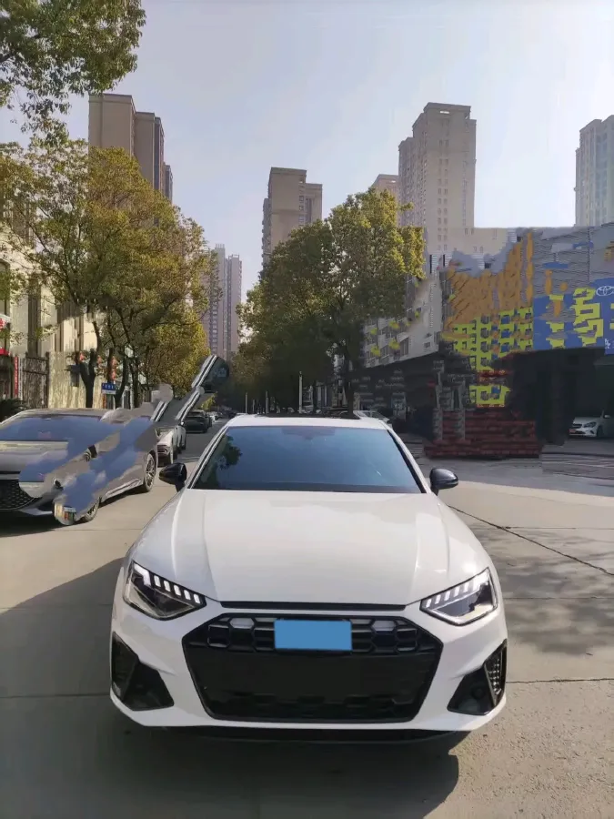 2025 Audi A4L 2.0T 190HP L4 7DCT,autocango,china used car exporter,china ev exporter,chinese used car exporter,chinese used ev exporter
