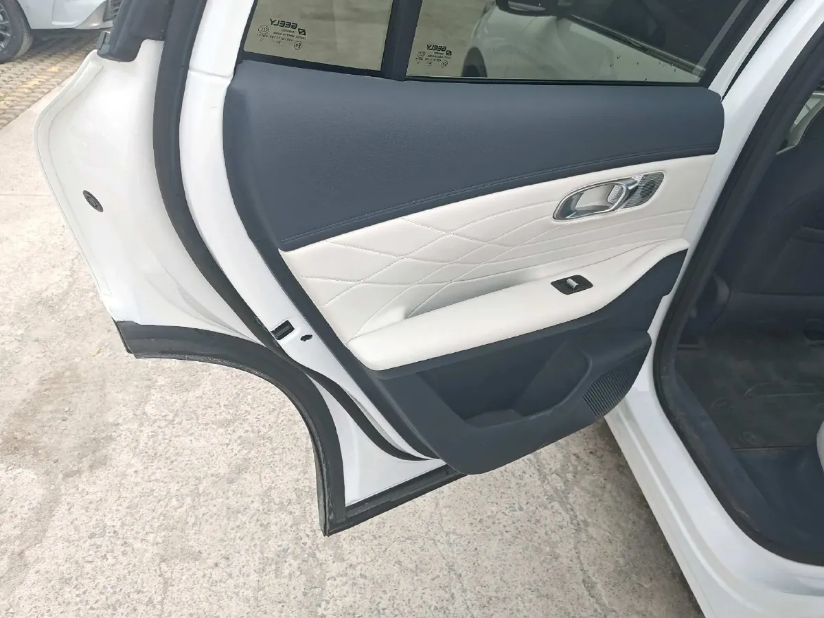 2025 ChangAn KuaYue KuaYueXing V7 EV BEV 50.23KWH,autocango,china used car exporter,china ev exporter,chinese used car exporter,chinese used ev exporter