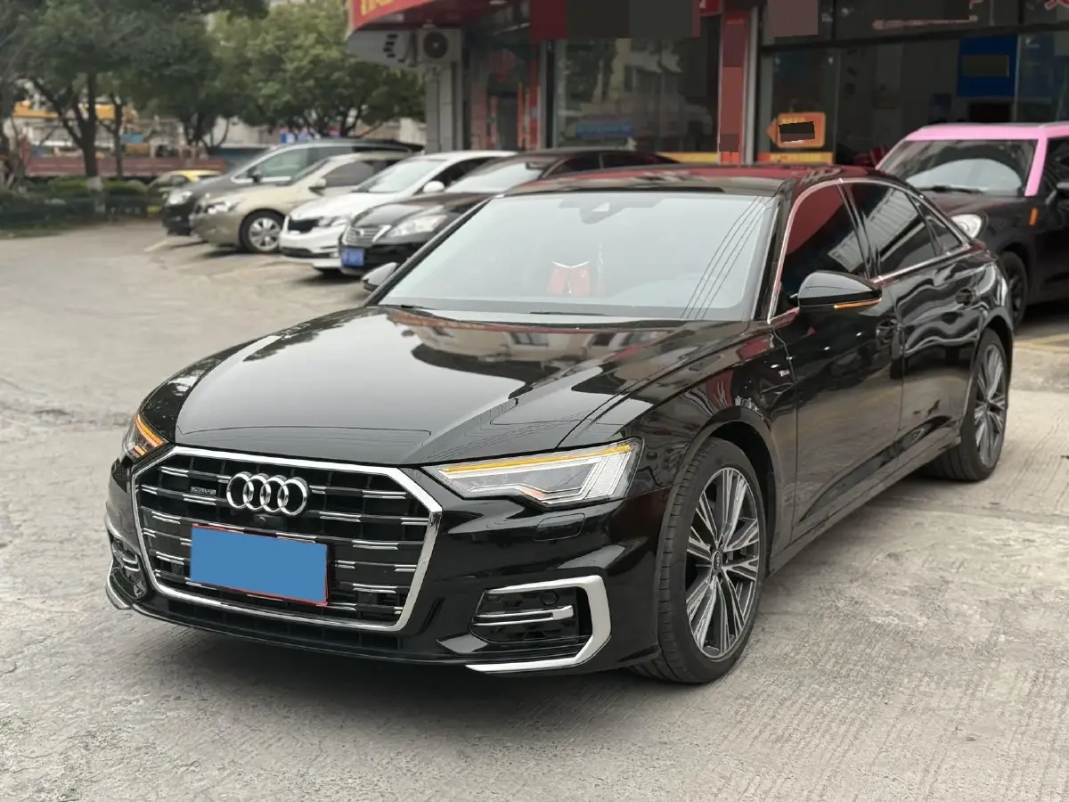 2025 Audi A6L 2.0T 245HP L4 7DCT