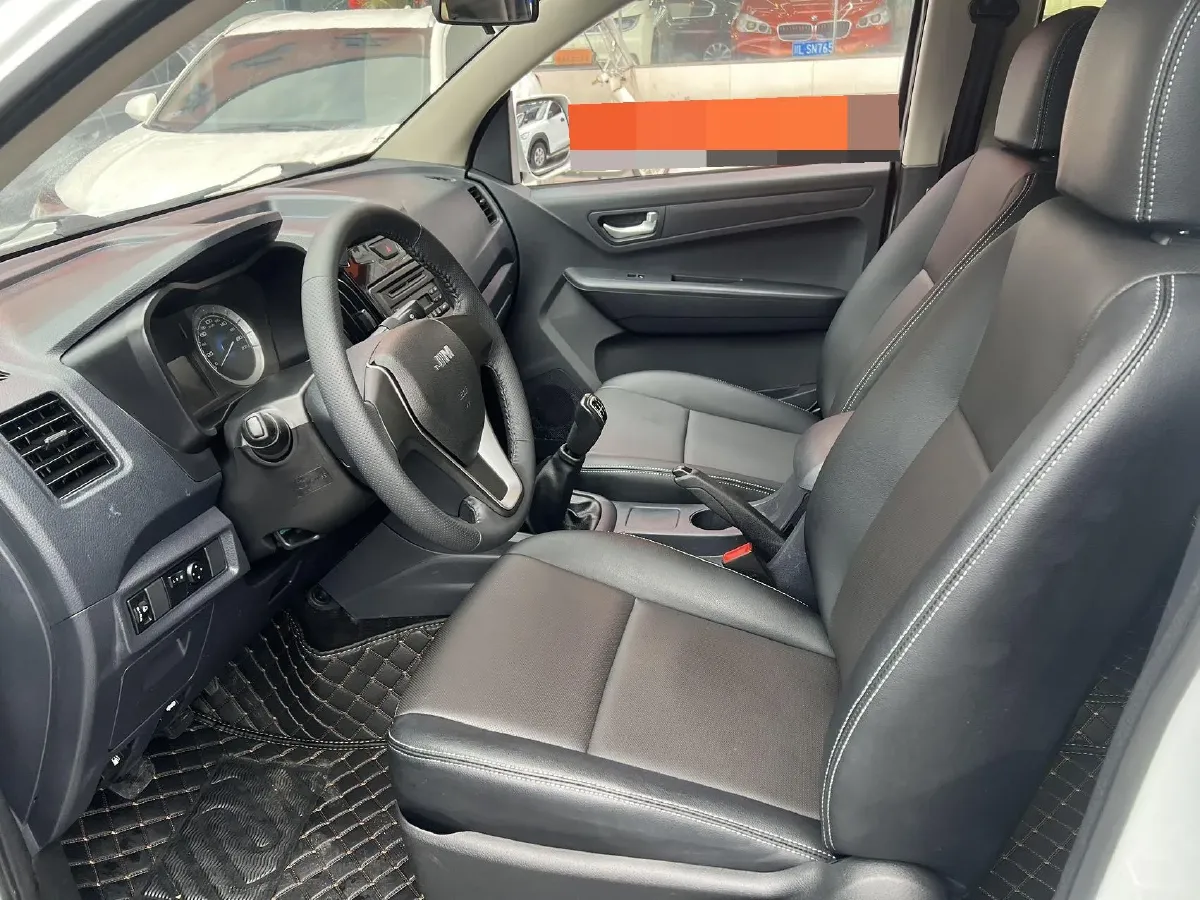 2018 Isuzu RE-MAX Jim 2.8T 116HP L4 5MT,autocango,china used car exporter,china ev exporter,chinese used car exporter,chinese used ev exporter