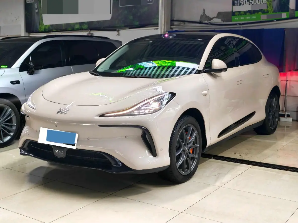 2023 IM LS6 BEV 71KWH